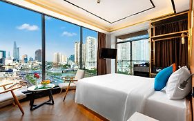 G8 Riverside Hotel & Rooftop Skybar